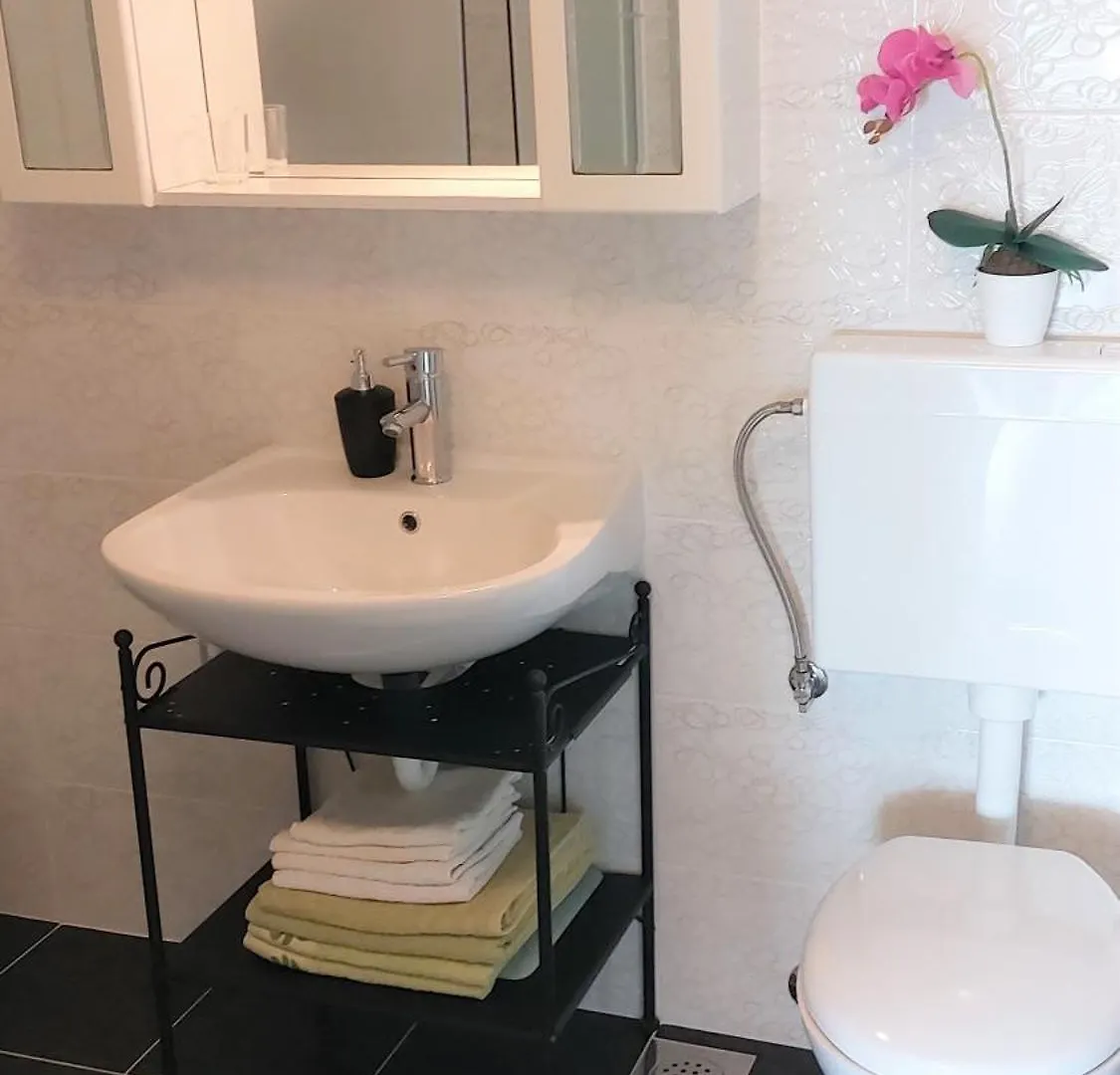 Apartmani Crikvenica 30046 - Matija